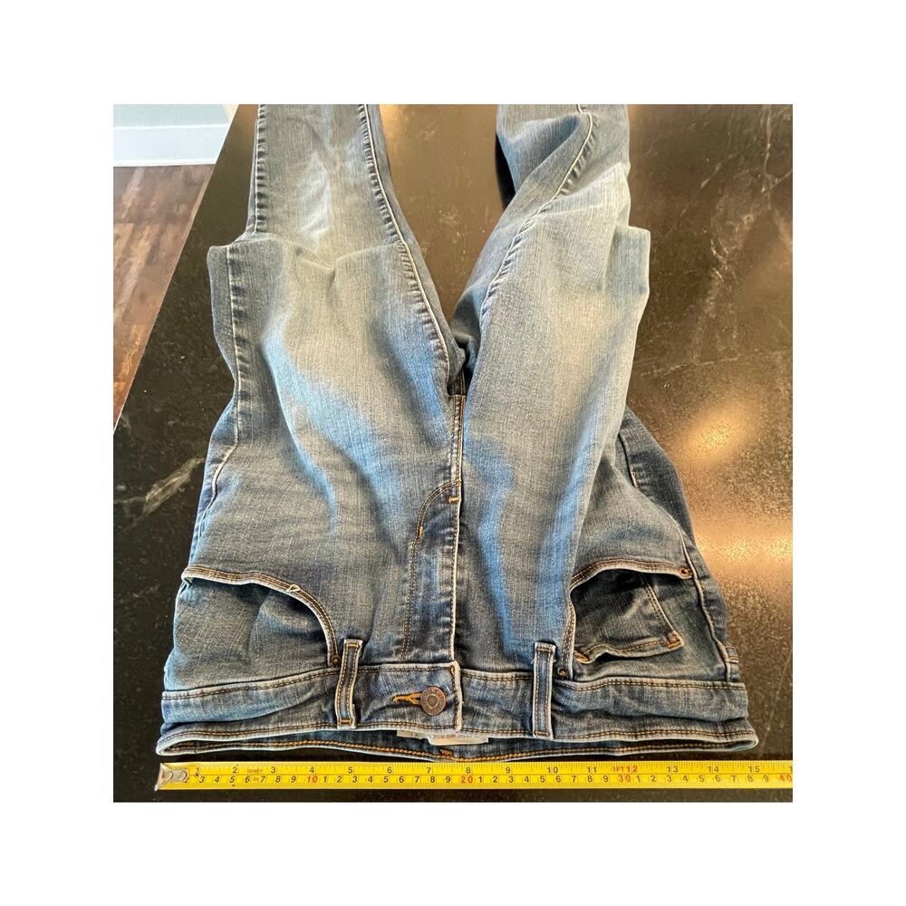 Levi's Classic Mid-Rise Skinny jean 12 - Picture 8 of 10